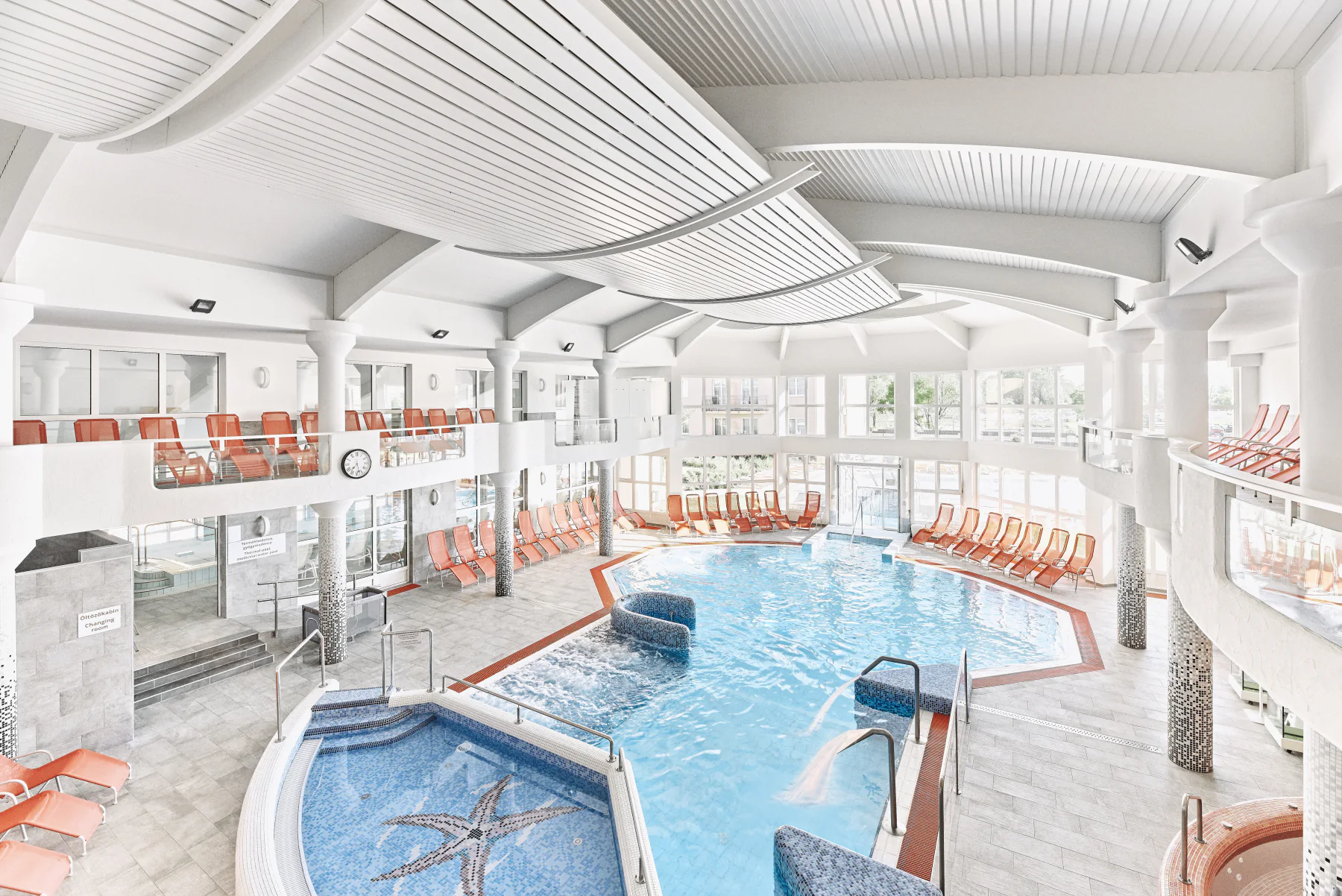 A Hotel Európa Fit tágas beltéri wellnessrészlege