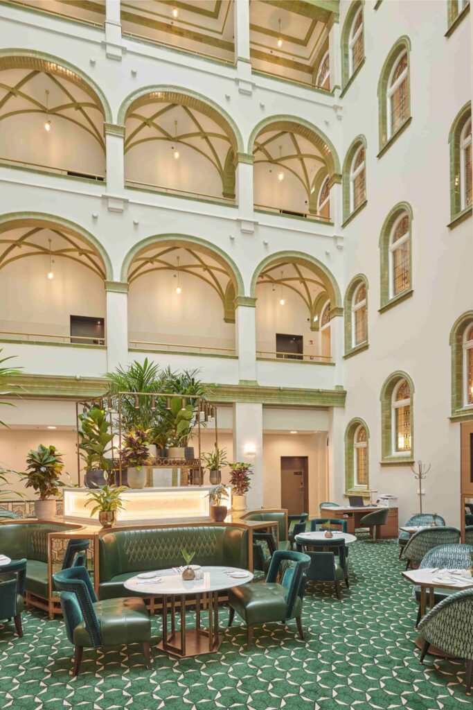 A Párisi Udvarban található luxusszálloda három első díjat kapott a világszintű World Luxury Hotel Awards díjátadón Remind magazin