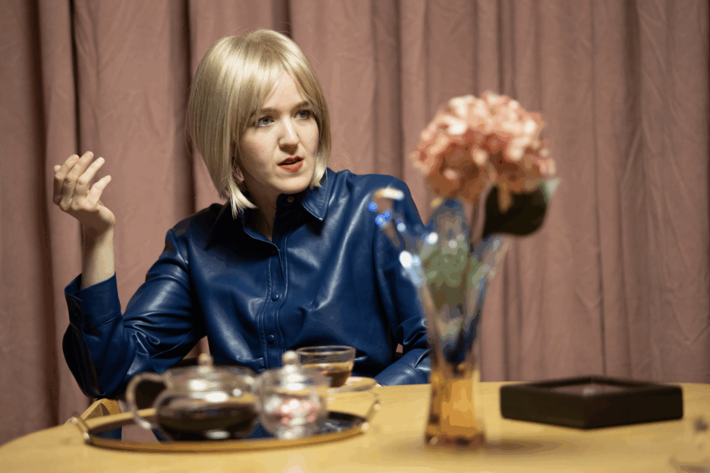 Krimibe oltott társadalmi felelősségvállalás – Interjú Gerlóczi Judittal és Sodró Elizával a Darázs című darabról Remind magazin