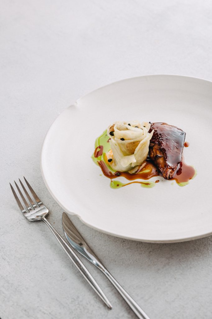 „Fontos, hogy újat tudjak mutatni magamnak” – Interjú Mizsei Jánossal, a MÁK vezető séfjével mak