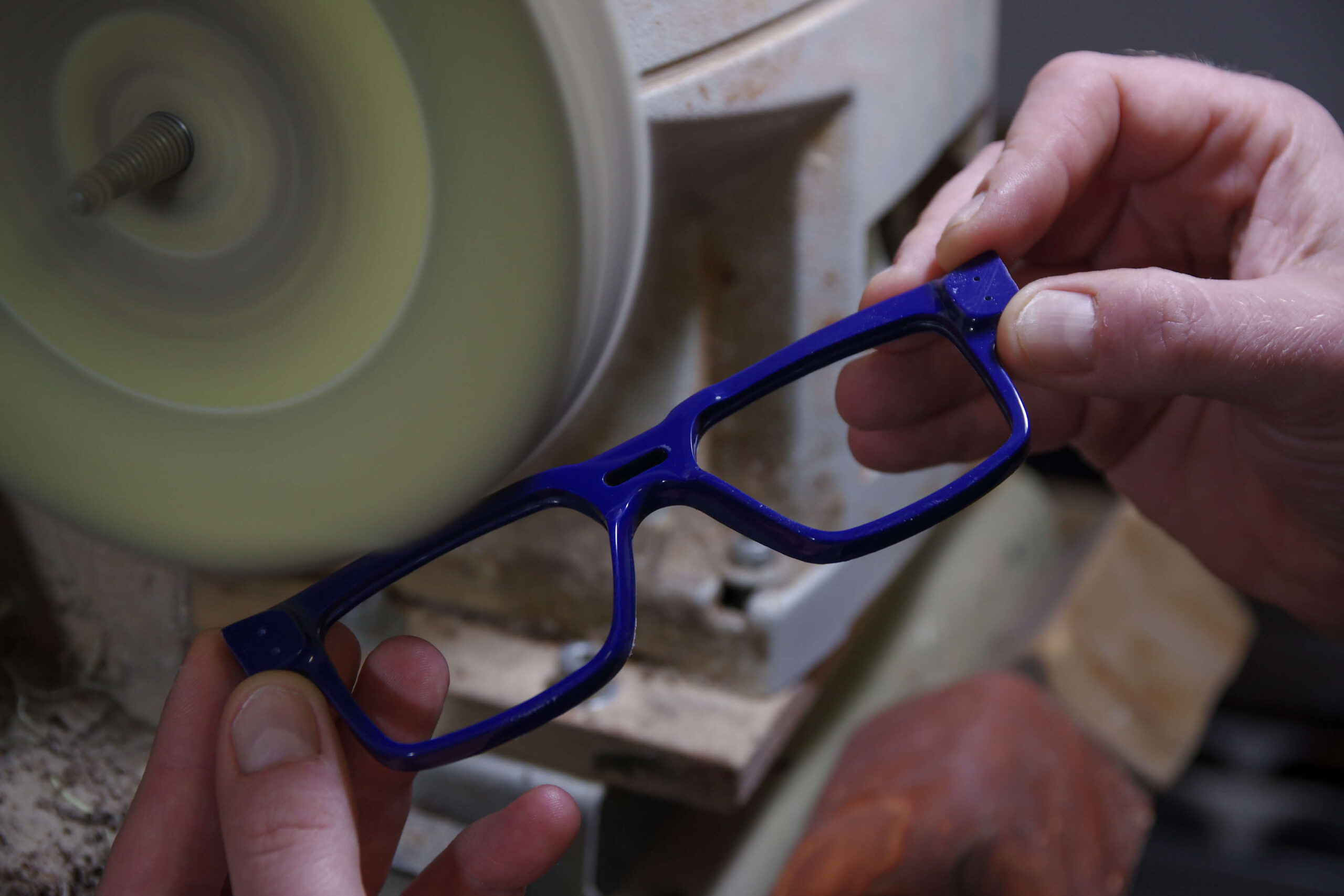 Számunkra mindig az egyediség a legfontosabb – Interjú a Tipton Eyeworks alapítójával, Zack Tiptonnal Remind magazin