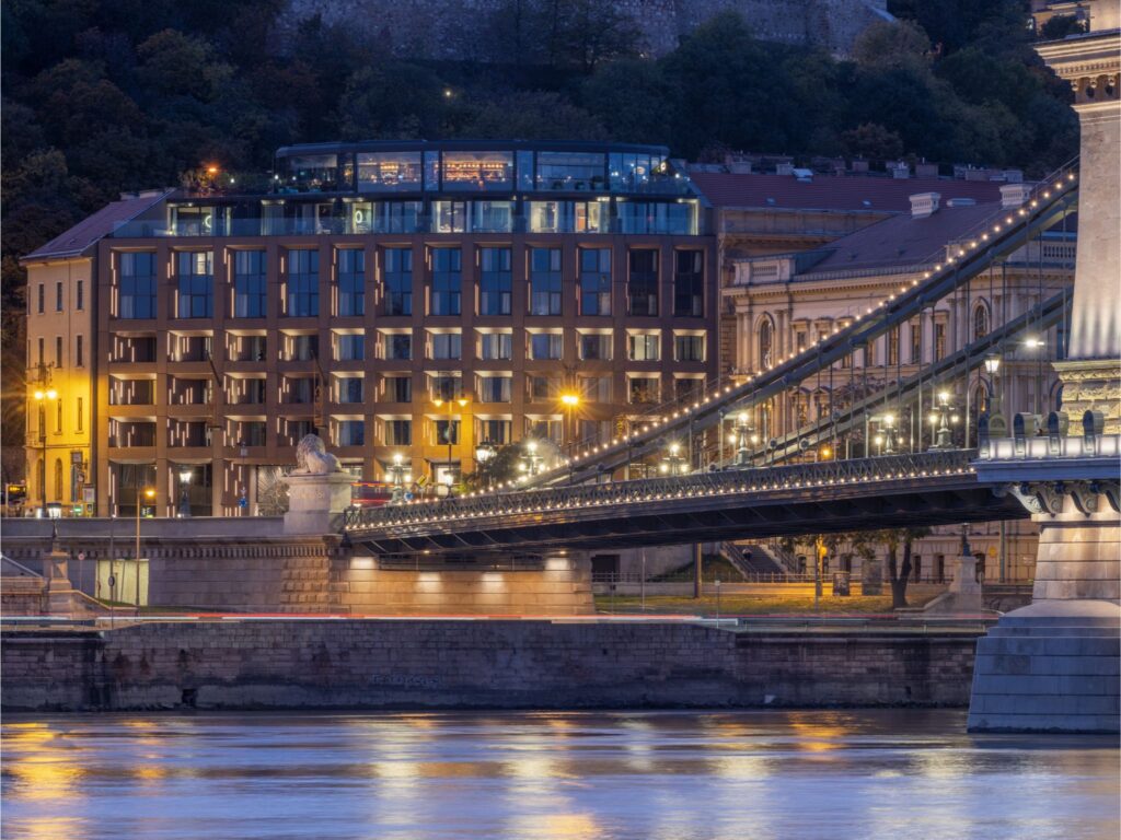 Tűzijáték, koktélok, finom falatok és bámulatos panoráma – 3 budapesti terasz, ahol különleges élményben lehet részed augusztus 20-án tuzijatek