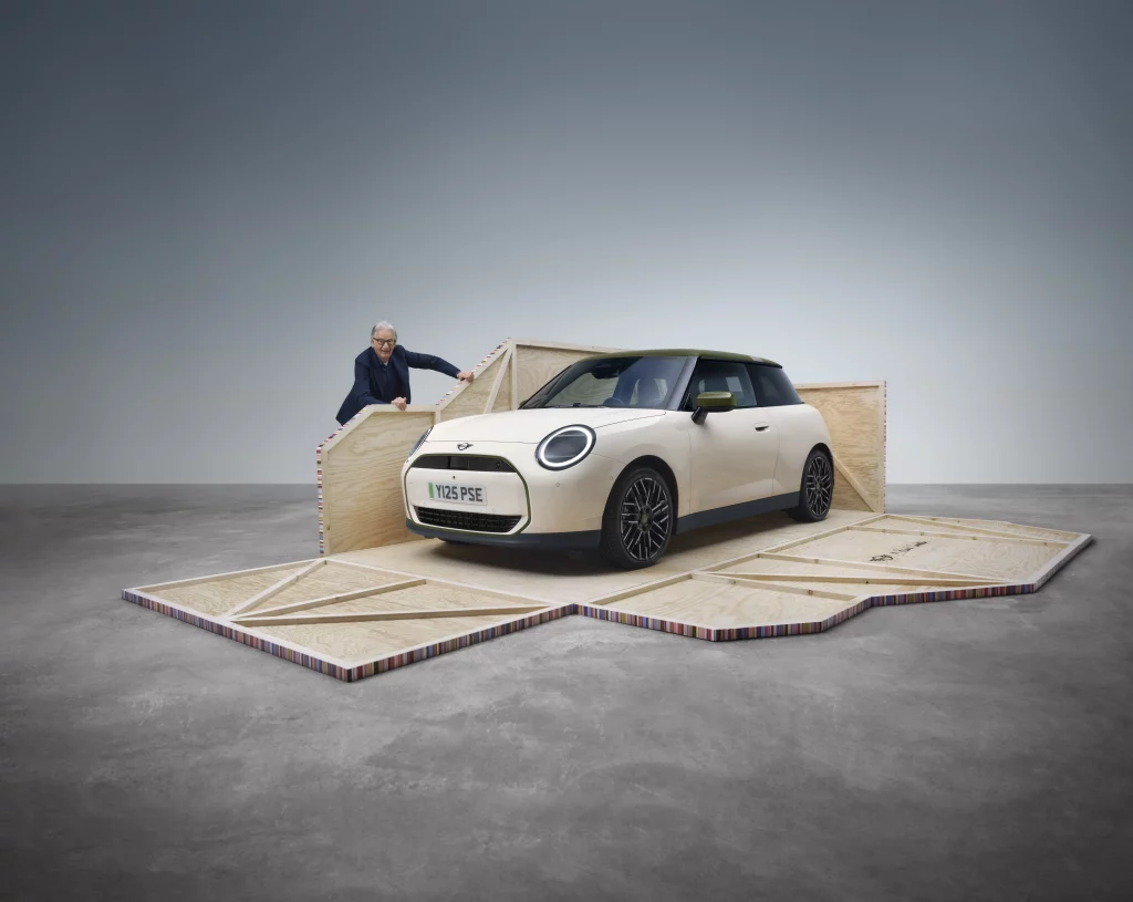 Egy sikertörténet új fejezete: a MINI Paul Smith Edition Remind magazin