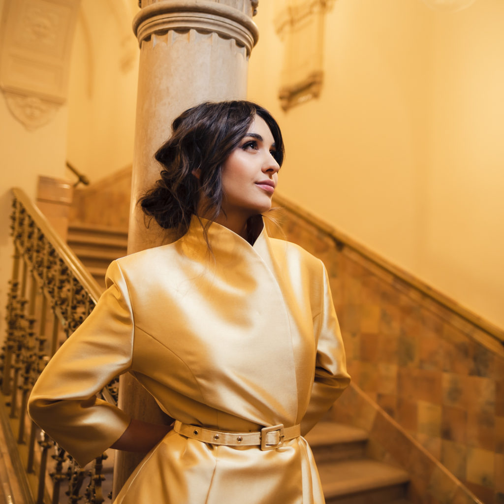 "Az elegancia mindig suttog, sosem kiabál" - stílusosan az ünnepek alatt is Remind magazin