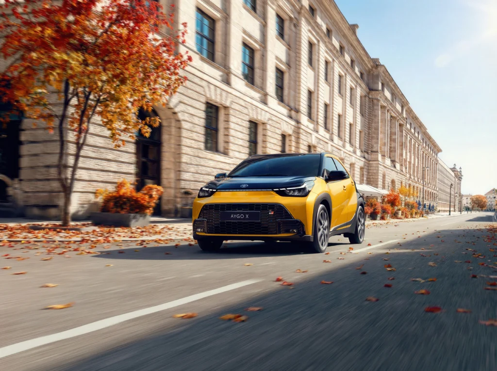 TOY_AYGO_X_HEV_2025_HUB_IMG_AUTUMN_GR_Sport_RGB (1)