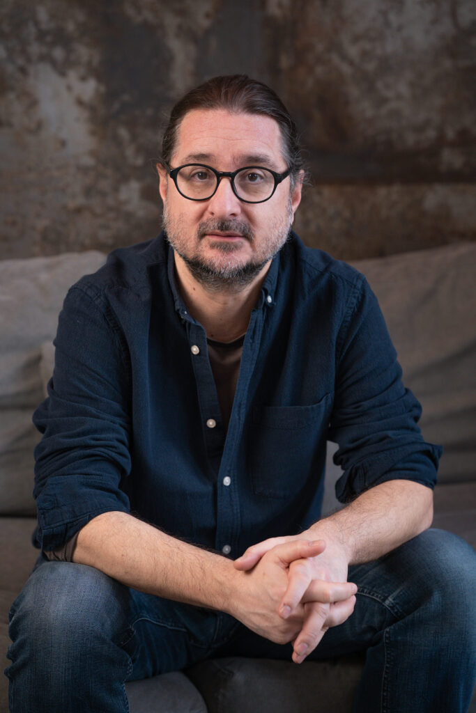 „Anya csak egy nincs” – interjú Cserna-Szabó Andrással Remind magazin