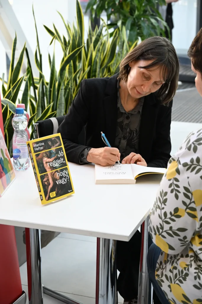 „Nem kell mindenkinek elmondanom, valójában hogyan érzem magam” - interjú Martina Hefter német íróval Remind magazin